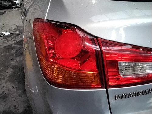 Passengers tail light - tail,