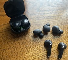Job Lot Samsung Earbuds YY2950