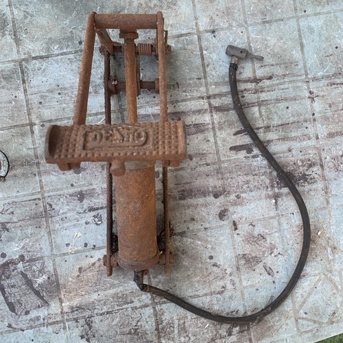 Vintage dunlop junior footpump - dunlop,