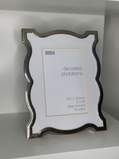 M&S Luxury Modern Minimalist Silver Metal 4x6 Photo Frame Curved Edges
