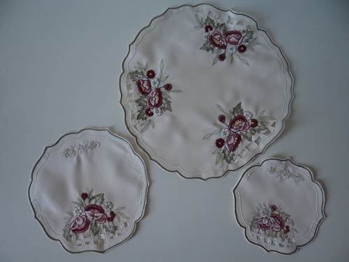 Set ivory machine floral - of,