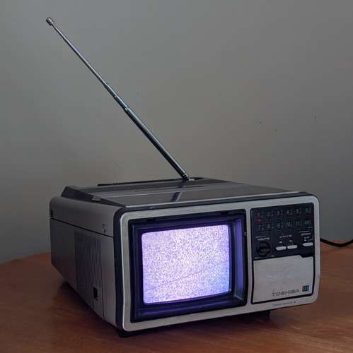Vintage toshiba colour crt - colour,