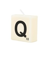 LETTER CANDLE - Q
