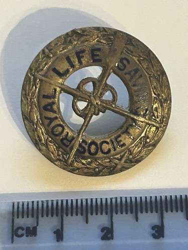Vintage metal pin badge - vintage,