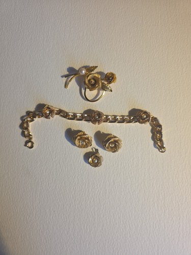 Vintage floral rose - rose, pearl