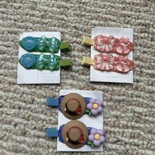 HAND MADE HAIR CLIPS. POPULAR