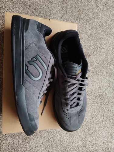 Adidas five ten - ten, dlx