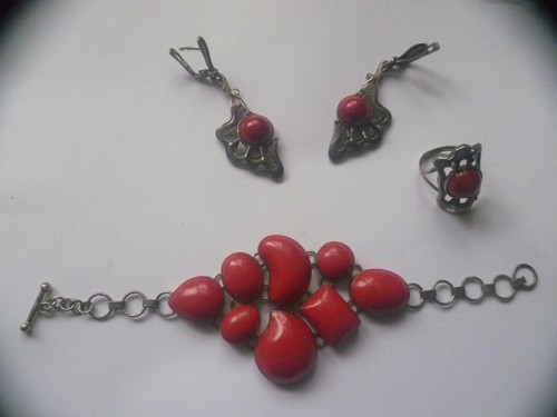 Coral ring earings and - ,
