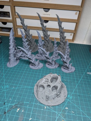 Printed tyranid terrain - 3d,