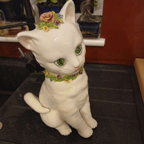 Vintage white cat flower - cat, w/