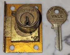 Vintage Yale Lock & Key Slot