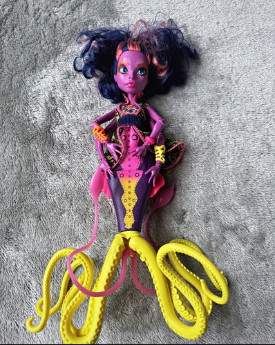 Monster high great scarrier - high,