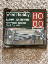 Merit 5087 Lamp Posts, Double, station street lights sealed pack OO/HO 