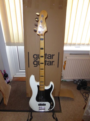 Squier fender affinity pj - by,