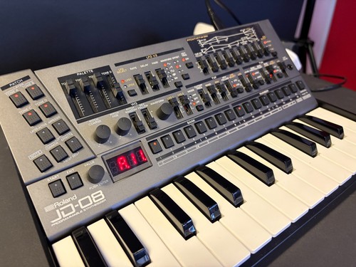 Roland and k - jd-08,