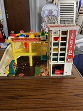 Vintage Fisher Price Parking Ramp Service Centre - Working