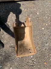 220mm / 9" excavator bucket 25mm pins..1.5 ton excavator..  £120+VAT