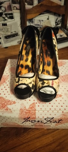 Iron fist shoes - with, pin