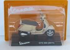 VESPA  GTS 300  (2017)    -