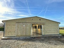American Barn 6 Stable Block /