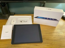 Apple iPad Air 1st Gen. 32GB, Wi-Fi, 9.7in, MD786B/A, Grey, bundled with case
