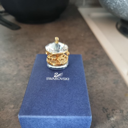 Merry round swarovski - round,