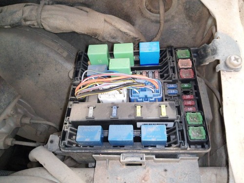 Fuse box unit 2486878 - fuse,