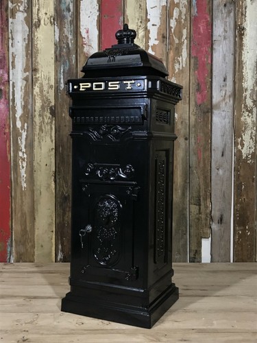 Black cast aluminium tall - black,