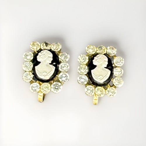 Vintage cameo screw back - cameo,
