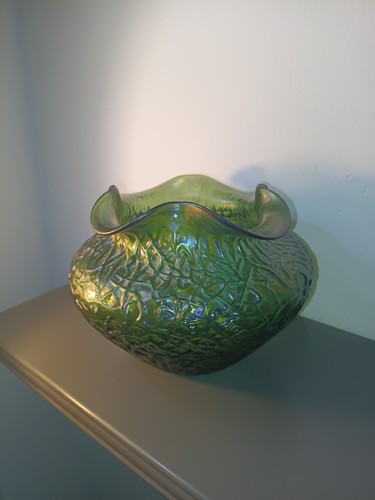 Loetz design moulded green - design,