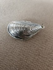 Vintage Aliage Shell Locket