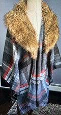MERONA PLAID CAPE WITH