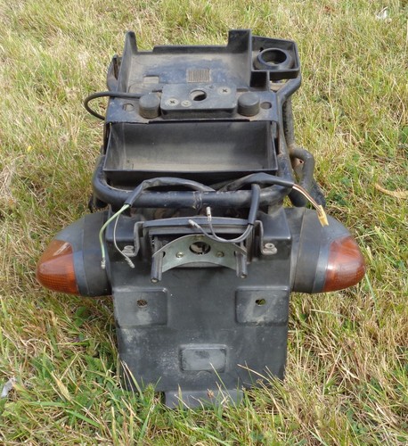 Suzuki rgv250 vj21 rear end - suzuki,