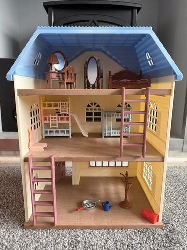 Sylvanian families sky - families, blue
