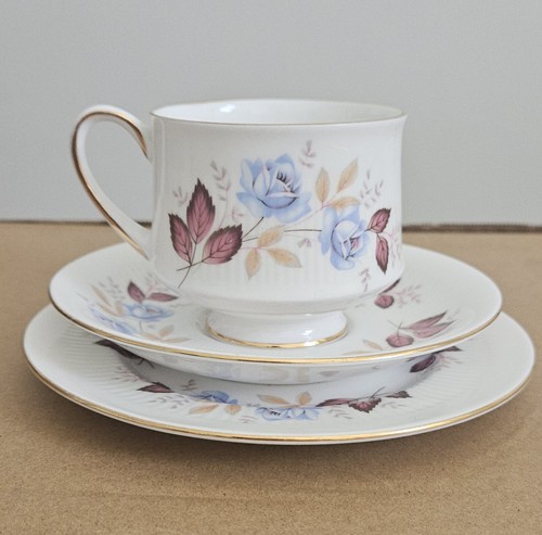 Vintage royal standard - royal,