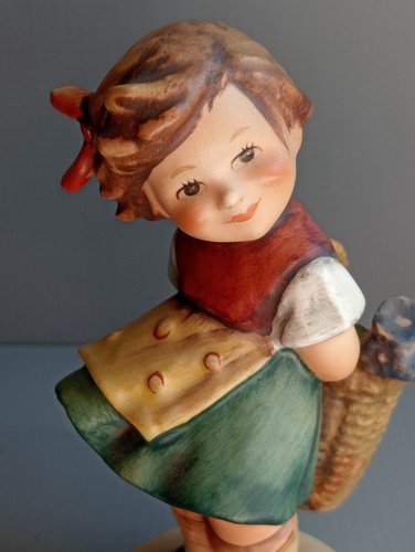 Vintage goebel hummel - goebel, m.j.
