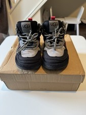 UGG K Highland Hi Heritage Black Trainer Boots Child UK10 EU28