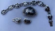 Charming Siamese/Thai Silver And Niello Bracelet, Brooch And Earrings