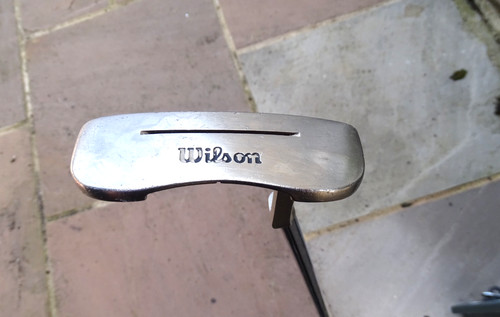 Wilson deep red fluid feel - deep,