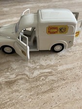 Saico 1:26 Scale Morris Minor