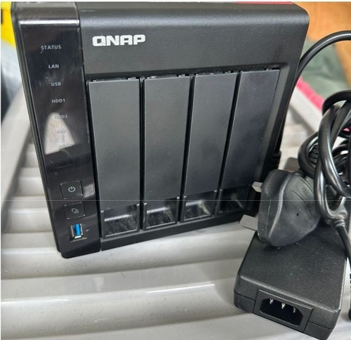 Qnap 451 bay nas - qnap,