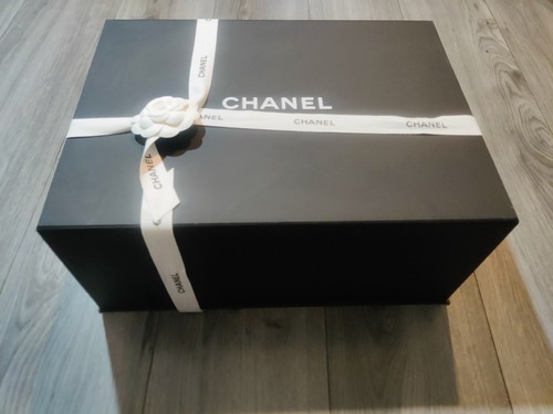 Magnetic chanel empty box with - chanel,