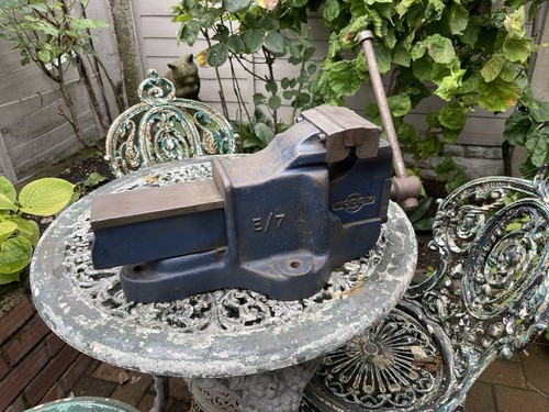 Woden quick release - woden,