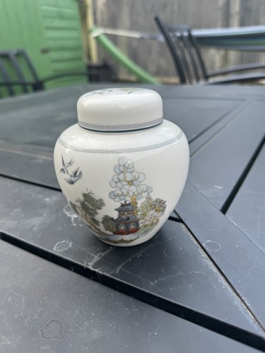 Wedgwood chinese legend - chinese, lidded