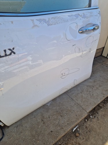 Toyota hilux door left front - hilux,