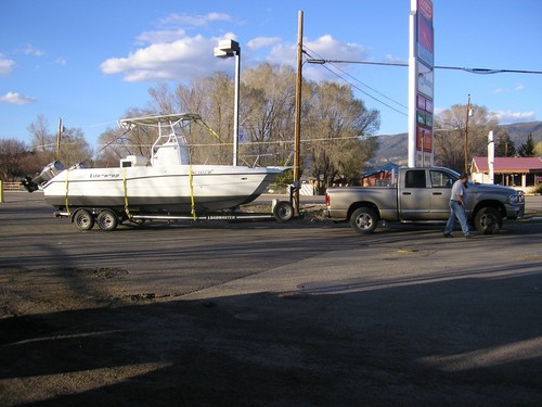 Catamaran fishing boat - 25',