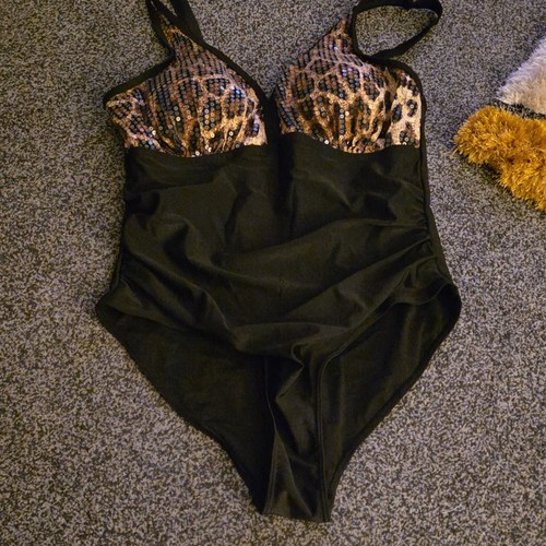 Tiktok black gold sequin - tiktok, black/gold