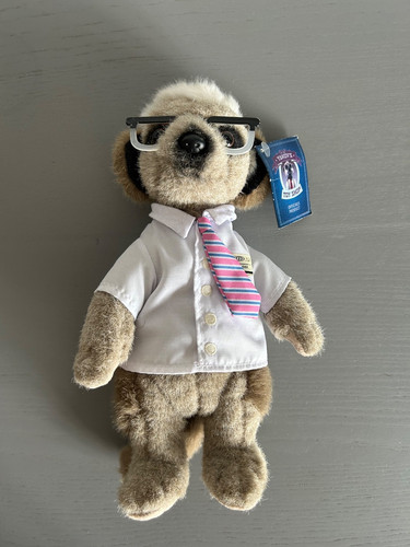 Compare the meerkat sergei - meerkat,