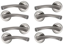 4 Sets of Twirl Lever on Rose