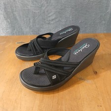 SKECHERS RUMBLERS WEDGE